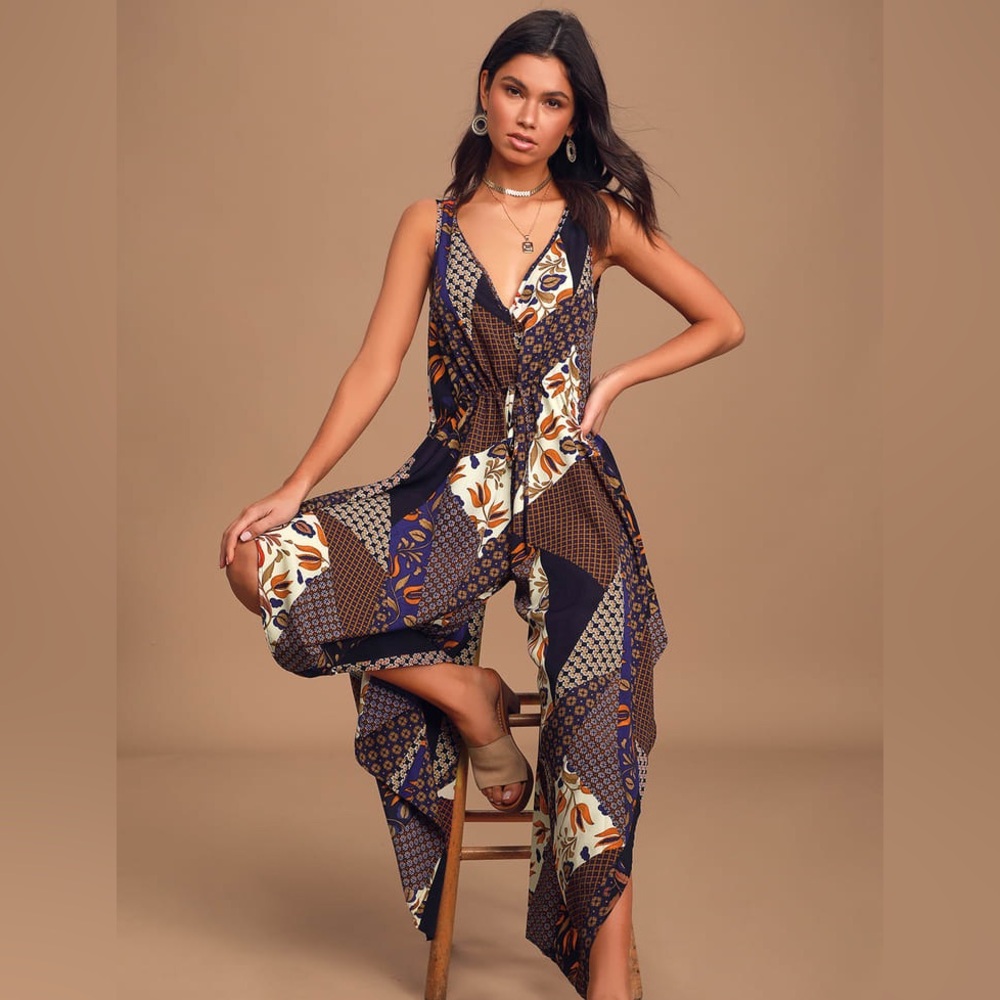 Great condition - Multi print lulus romper size s